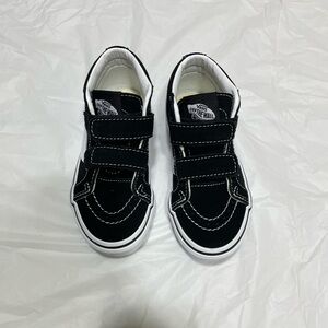 Masters Kids Black Velcro Sneakers
